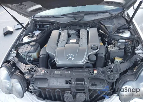 2002 Mercedes-Benz C 32 Amg z USA, uszkodzony, nr VIN WDBRF65J32F185444